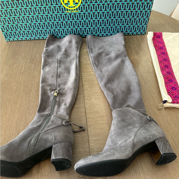 Tory Burch Laila 45MM Over-the-Knee Boot Stretch Suede Sz 7.5 - Picture 8 of 14